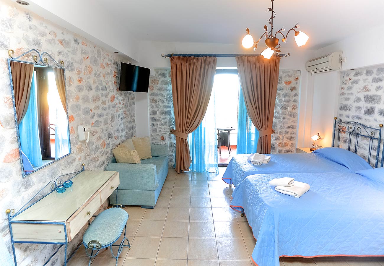 Standard Apartment__5