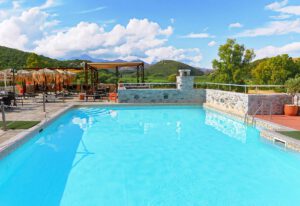 swimming_pool_vathi_hotel__3